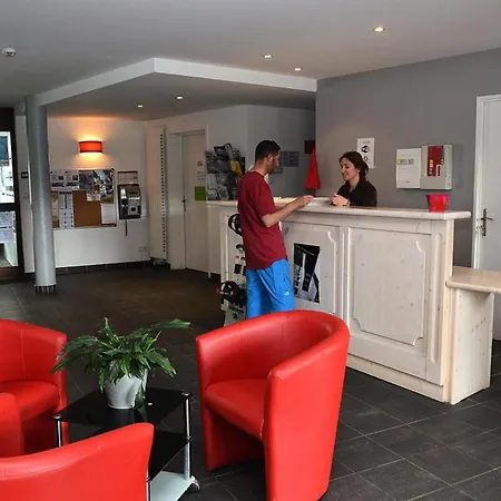 Apartment Les Pleiades - Spacieux - Centre Station - Balcon - Parking Couvert Mae-7356