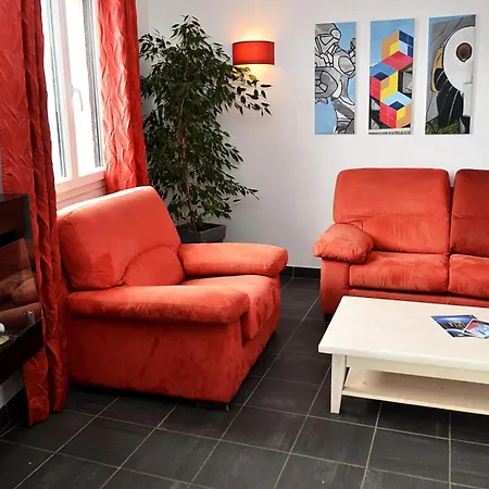 Apartment Les Pleiades - Spacieux - Centre Station - Balcon - Parking Couvert Mae-7356